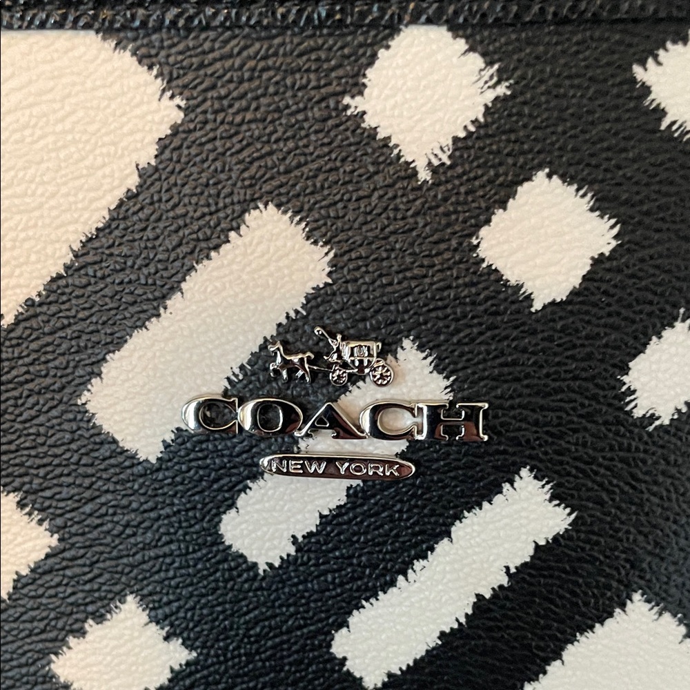 Coach Black and Cream Plaid Signature Tote with PouchNWT - Picture 2 of 9